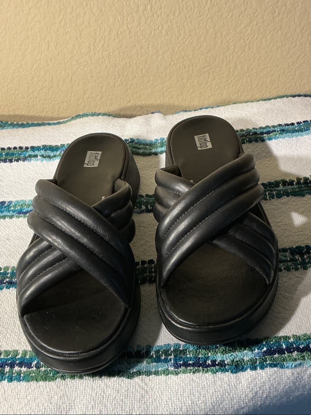 Fitflop Black Padded Crisscross Slide Sandals